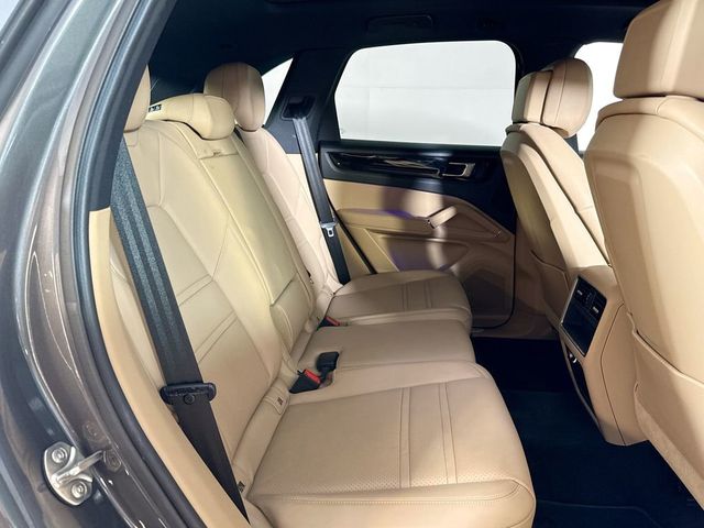 2023 Porsche Cayenne Base - 23055362 - 18