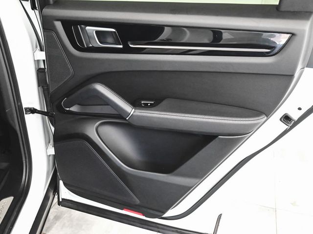 2023 Porsche Cayenne Base - 23038943 - 11