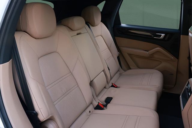 2023 Porsche Cayenne Base - 22992624 - 11