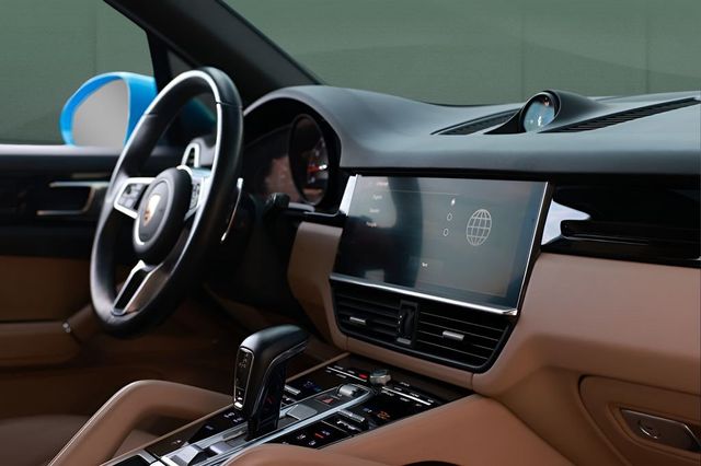 2023 Porsche Cayenne Base - 22992624 - 17