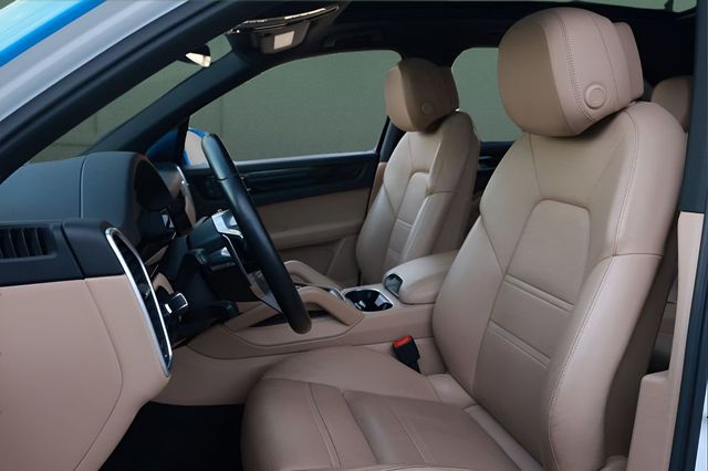 2023 Porsche Cayenne Base - 22992624 - 1