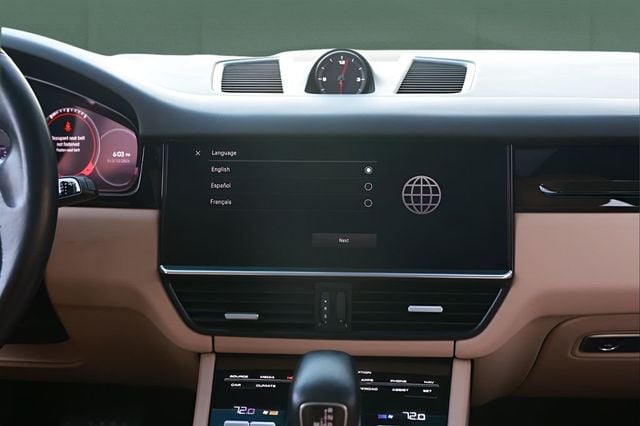 2023 Porsche Cayenne Base - 22992624 - 32