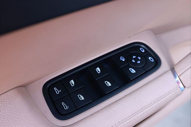 2023 Porsche Cayenne Base - 22992624 - 40