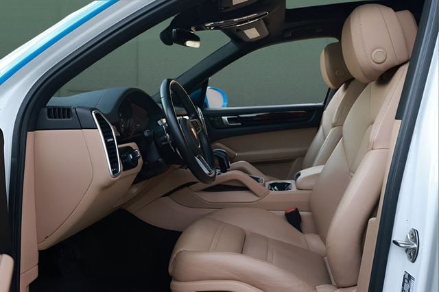 2023 Porsche Cayenne Base - 22992624 - 8