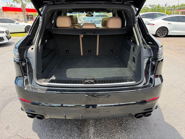 2023 Porsche Cayenne GTS - Photo 22
