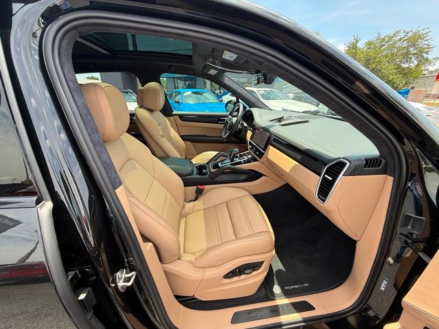2023 Porsche Cayenne GTS - Photo 29