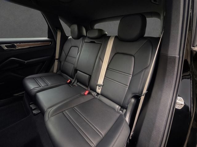 2023 Porsche Cayenne CLEAN CARFAX, 1 OWNER, AWD, PLATINUM EDITION, PREMIUM PKG PLUS - 23032857 - 8