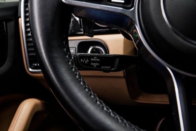 2023 Porsche Cayenne Coupe - 22990271 - 31