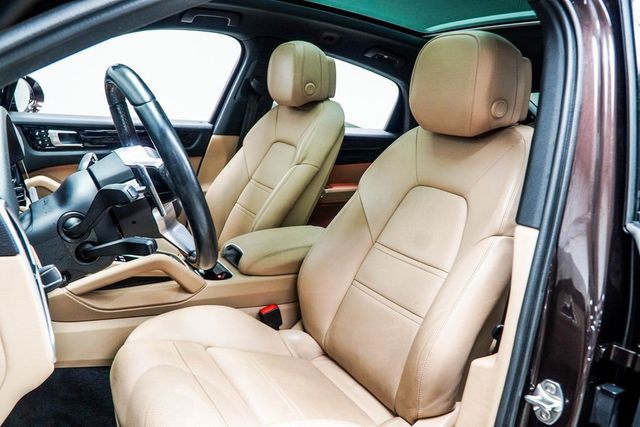 2023 Porsche Cayenne Coupe - 22990271 - 38