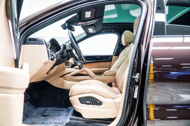 2023 Porsche Cayenne Coupe - 22990271 - 39