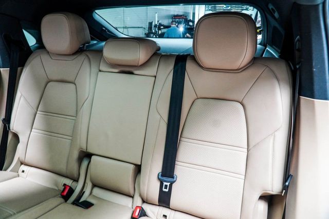 2023 Porsche Cayenne Coupe - 22990271 - 41