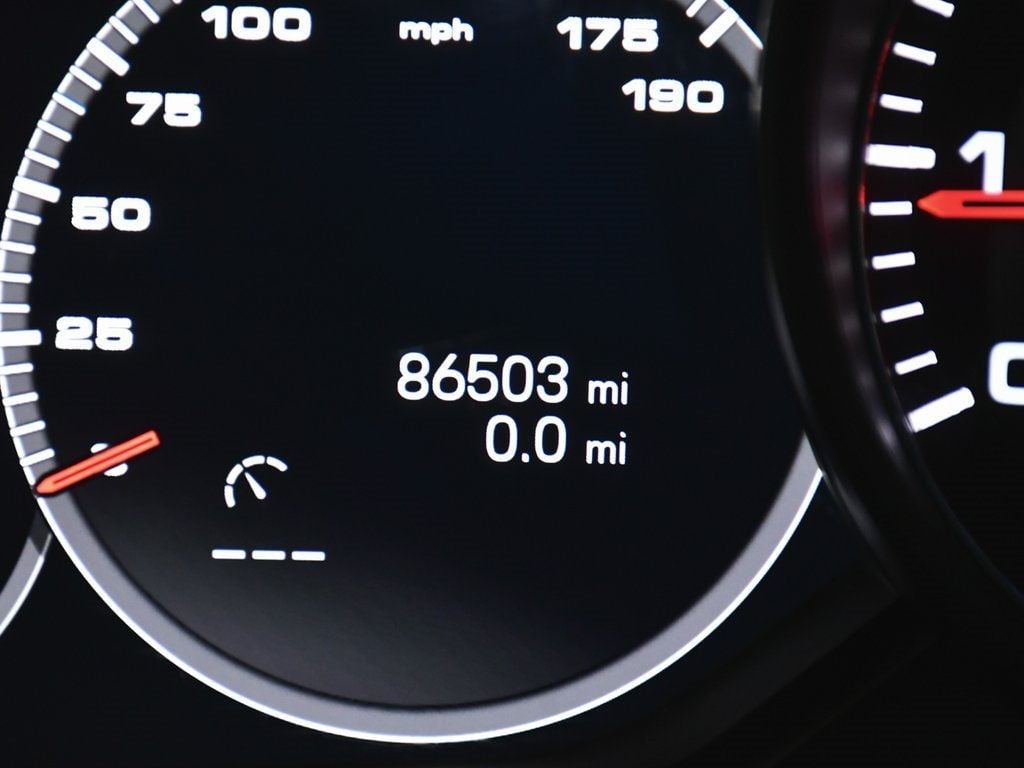2023 Porsche Cayenne GTS photo 19