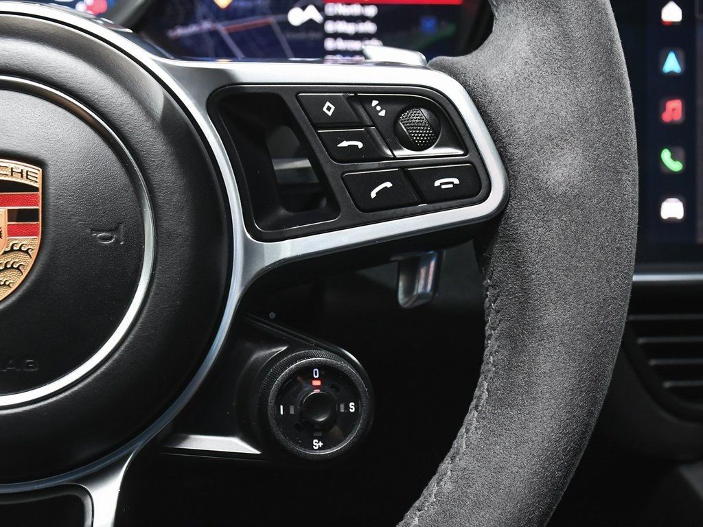 2023 Porsche Cayenne GTS photo 33