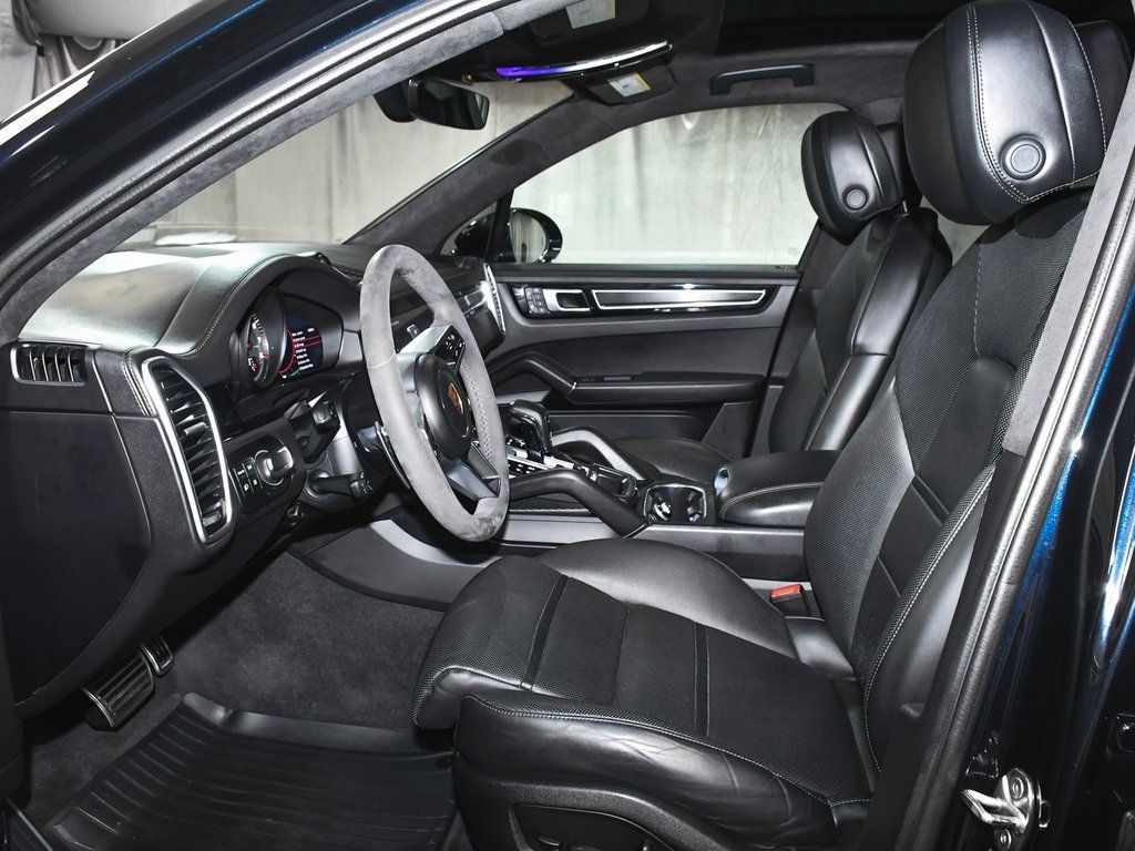 2023 Porsche Cayenne GTS photo 44