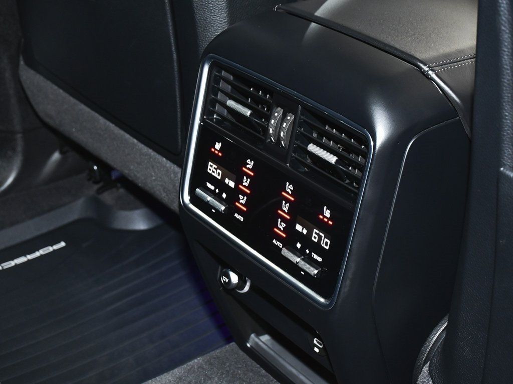 2023 Porsche Cayenne GTS photo 49