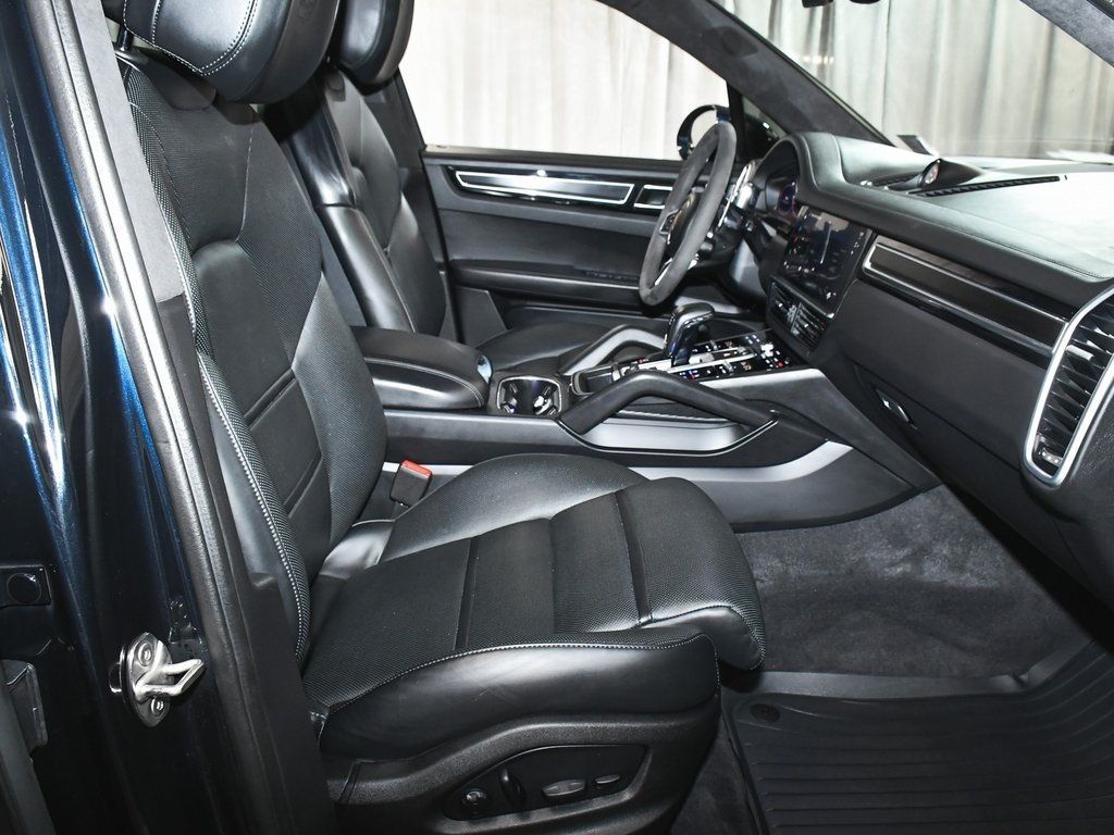 2023 Porsche Cayenne GTS photo 53