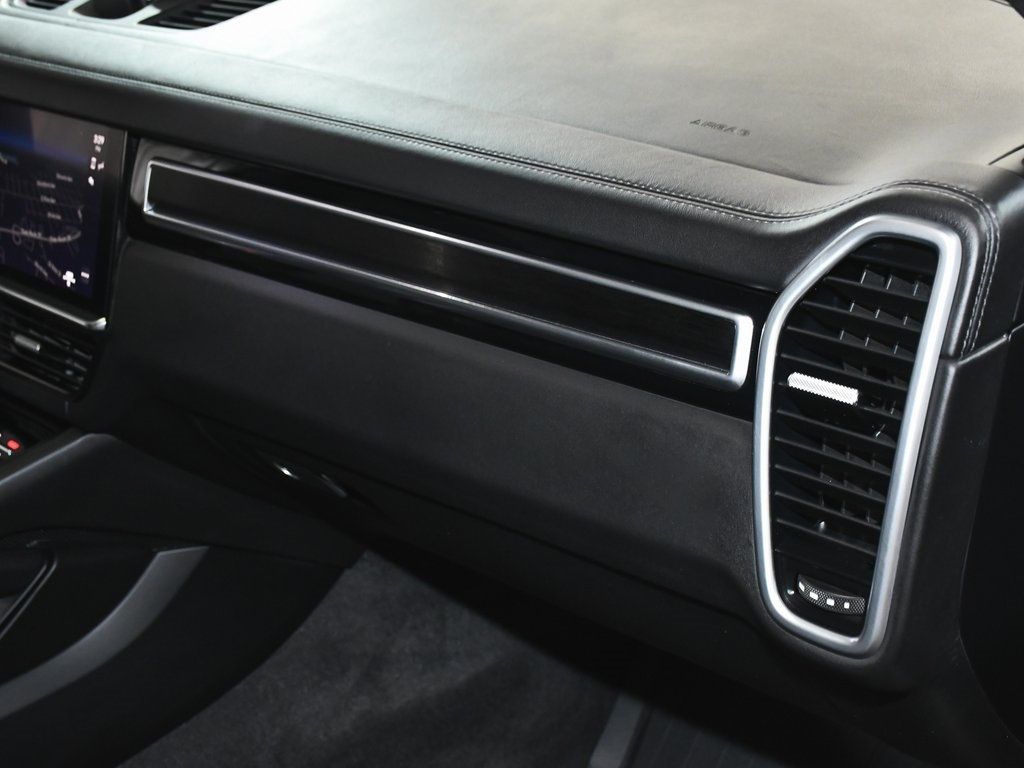 2023 Porsche Cayenne GTS photo 56