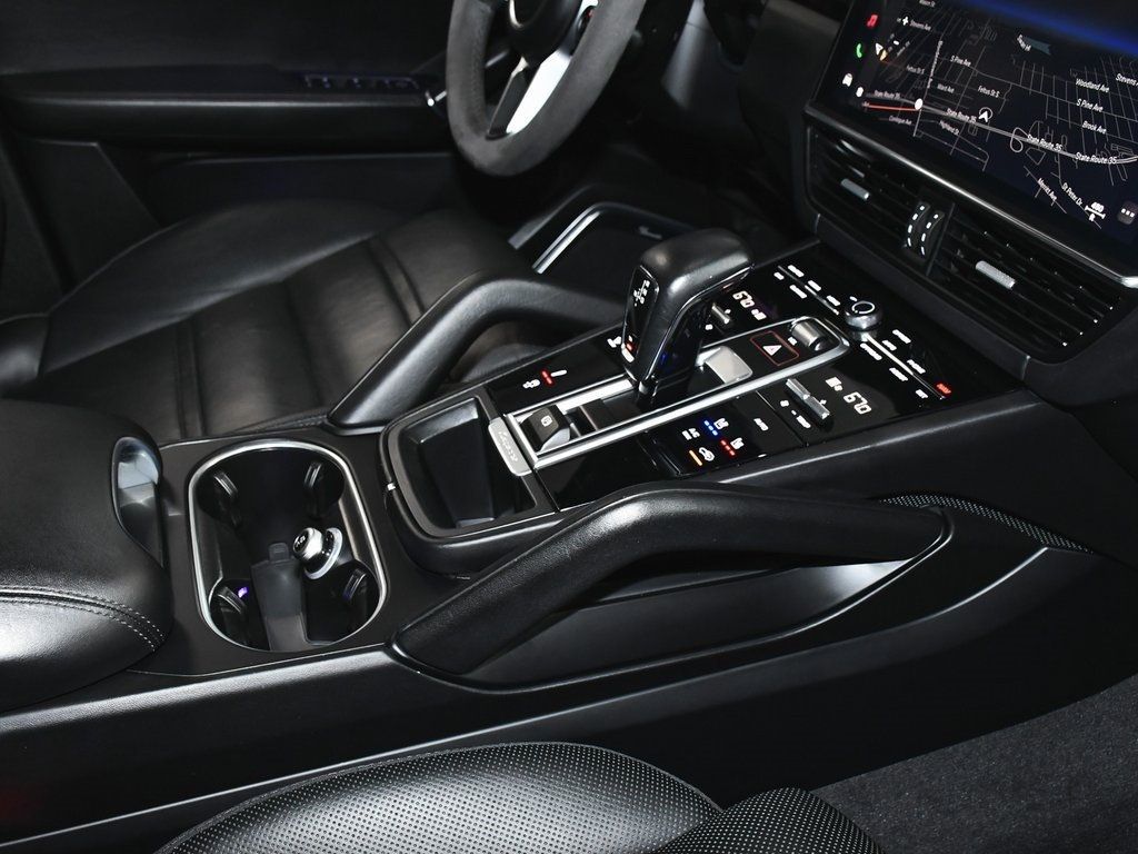 2023 Porsche Cayenne GTS photo 57