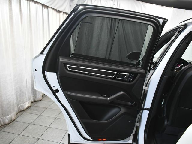 2023 Porsche Cayenne GTS - 23063029 - 12