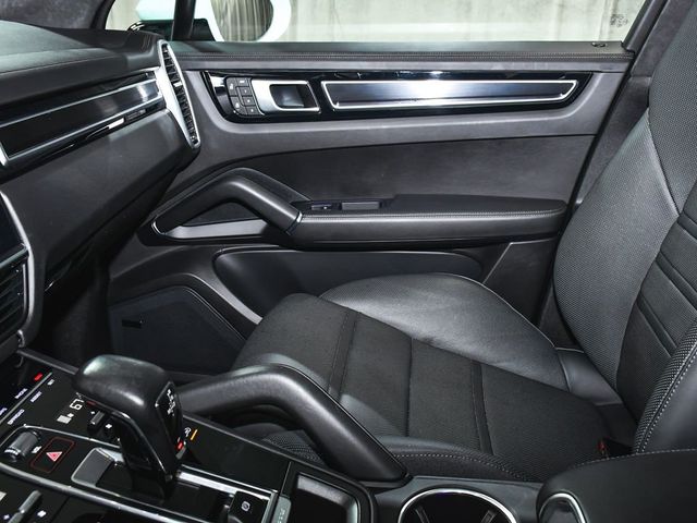 2023 Porsche Cayenne GTS - 23063029 - 45