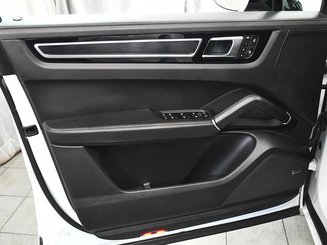 2023 Porsche Cayenne GTS - 23063029 - 8