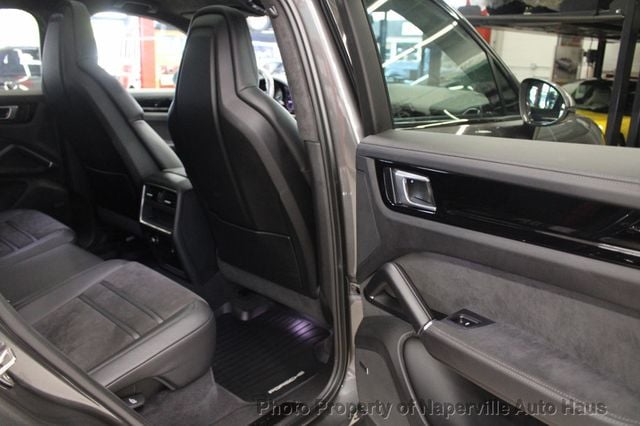 2023 Porsche Cayenne GTS Coupe - 23053312 - 35