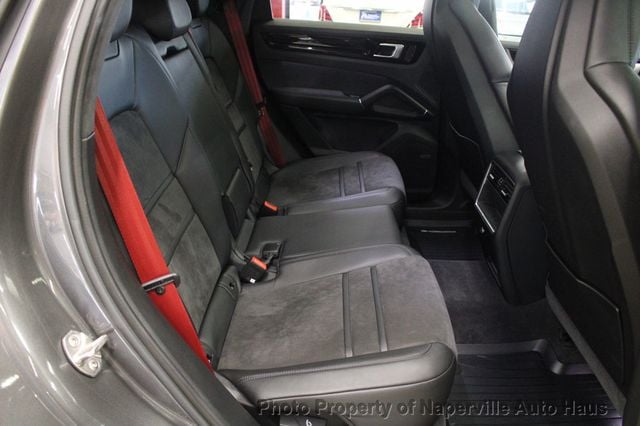 2023 Porsche Cayenne GTS Coupe - 23053312 - 36