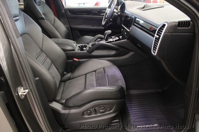 2023 Porsche Cayenne GTS Coupe - 23053312 - 40
