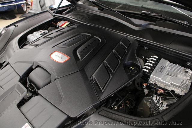 2023 Porsche Cayenne GTS Coupe - 23053312 - 48