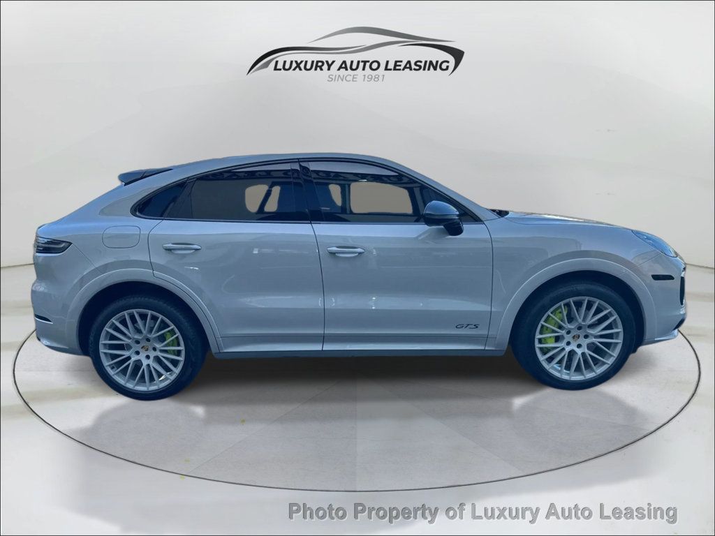 Porsche Cayenne photo 2
