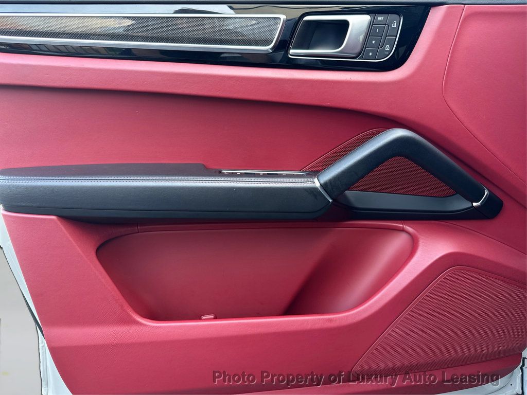 Porsche Cayenne photo 20