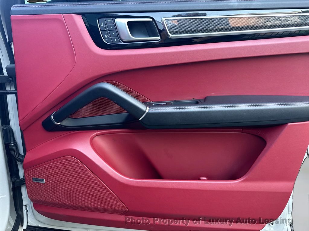 Porsche Cayenne photo 21