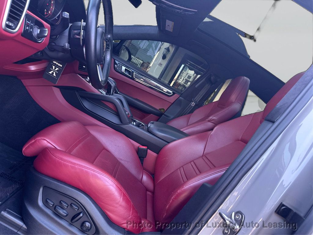 Porsche Cayenne photo 9