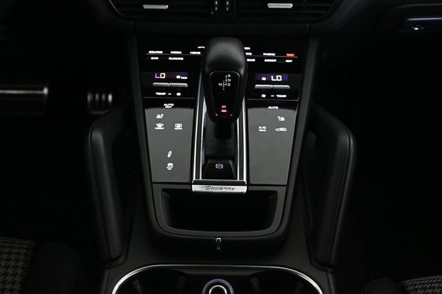 2023 Porsche Cayenne GTS Coupe - 23016769 - 15