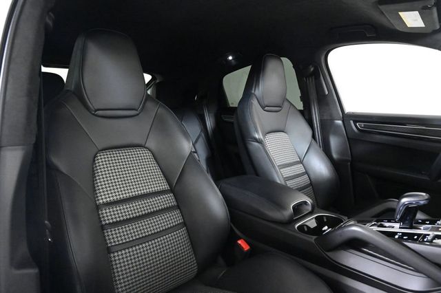 2023 Porsche Cayenne GTS Coupe - 23016769 - 17