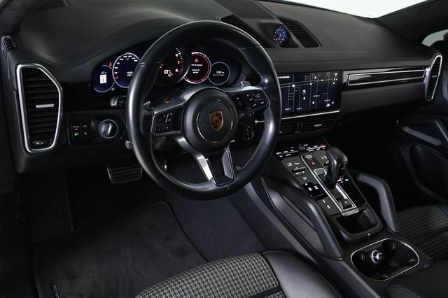 2023 Porsche Cayenne GTS Coupe - 23016769 - 3
