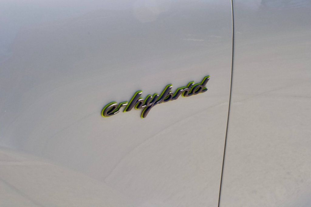 2023 Porsche Cayenne MSRP$113080/PlatinumEdition/HybridCoupe/SoftCloseDoors/NAV - 22996225 - 11