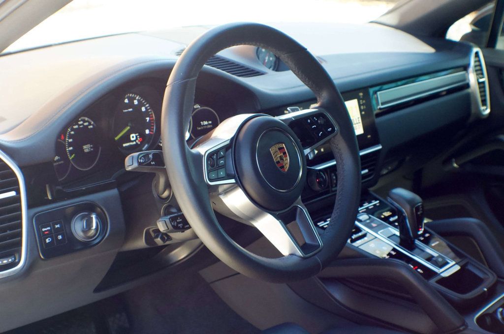 2023 Porsche Cayenne MSRP$113080/PlatinumEdition/HybridCoupe/SoftCloseDoors/NAV - 22996225 - 20