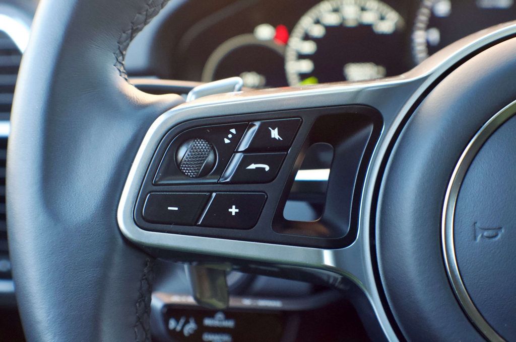 2023 Porsche Cayenne MSRP$113080/PlatinumEdition/HybridCoupe/SoftCloseDoors/NAV - 22996225 - 21