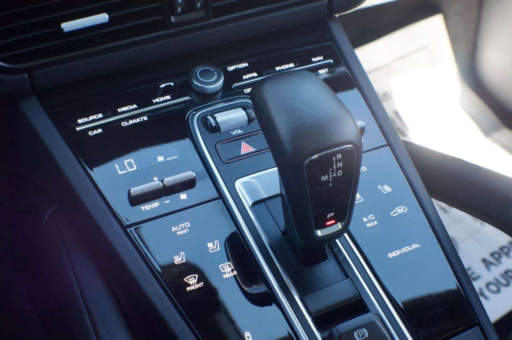 2023 Porsche Cayenne MSRP$113080/PlatinumEdition/HybridCoupe/SoftCloseDoors/NAV - 22996225 - 27