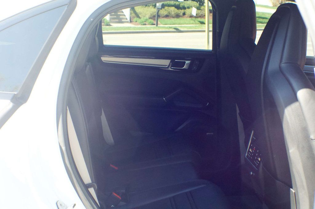 2023 Porsche Cayenne MSRP$113080/PlatinumEdition/HybridCoupe/SoftCloseDoors/NAV - 22996225 - 51