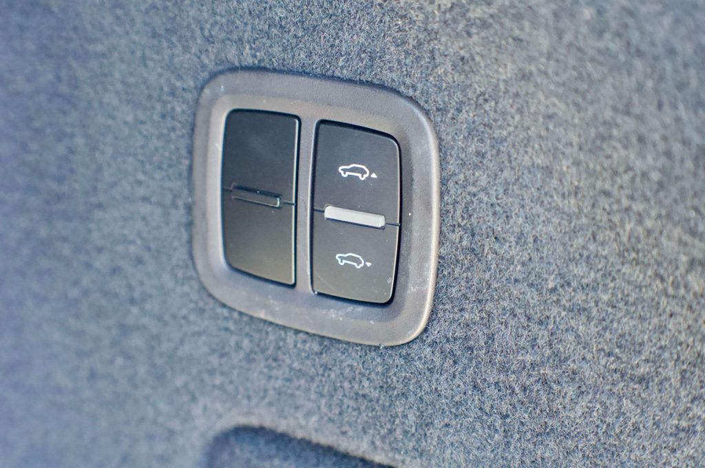 2023 Porsche Cayenne MSRP$113080/PlatinumEdition/HybridCoupe/SoftCloseDoors/NAV - 22996225 - 55