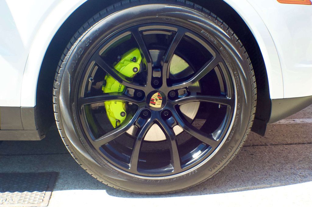 2023 Porsche Cayenne MSRP$113080/PlatinumEdition/HybridCoupe/SoftCloseDoors/NAV - 22996225 - 56