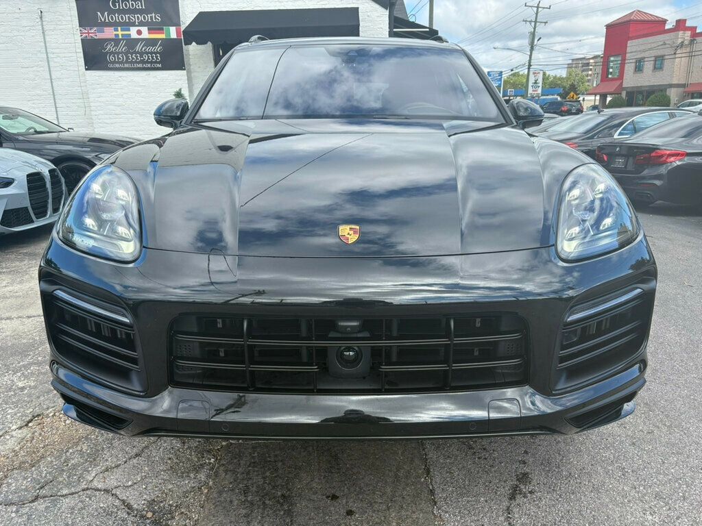 2023 Porsche Cayenne GTS photo 4