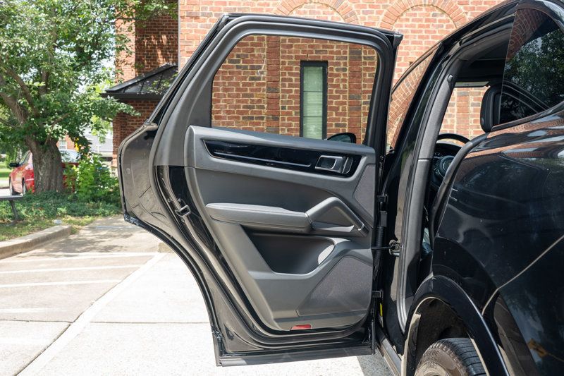 2023 Porsche Cayenne MSRP$87080/PlatinumEdition/Heated&CooledSeats/SoftCloseDoors - 23026480 - 28