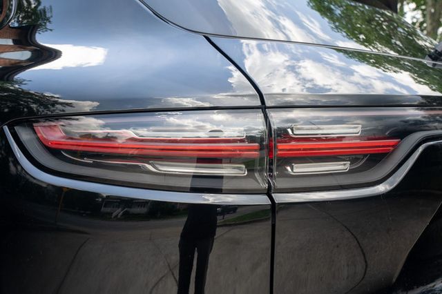 2023 Porsche Cayenne MSRP$87080/PlatinumEdition/Heated&CooledSeats/SoftCloseDoors - 23026480 - 8