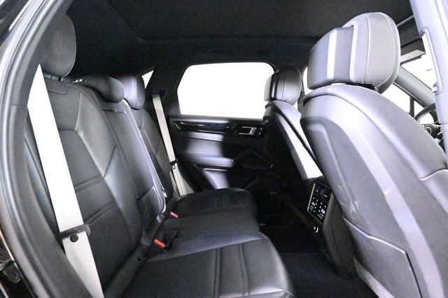 2023 Porsche Cayenne Platinum Edition - 23016410 - 18