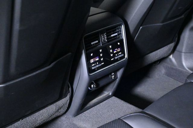 2023 Porsche Cayenne Platinum Edition - 23016410 - 19