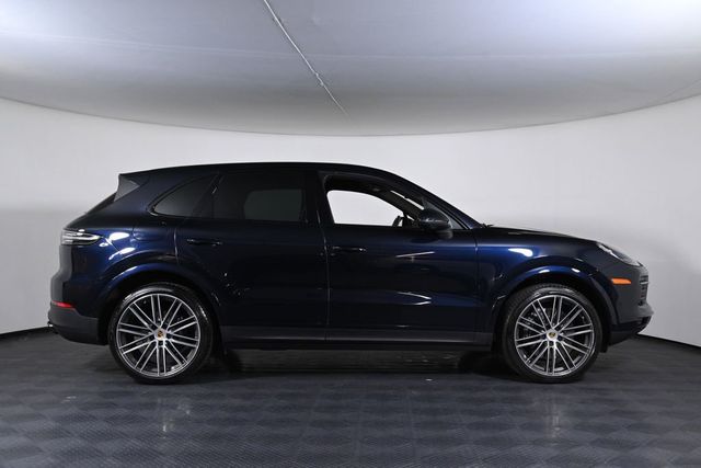 2023 Porsche Cayenne Platinum Edition - 23022154 - 7