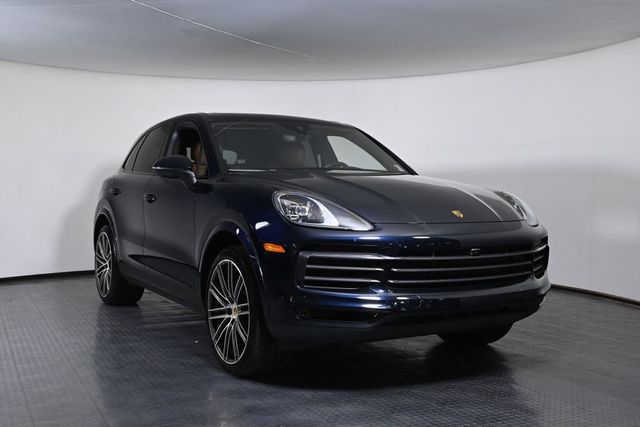 2023 Porsche Cayenne Platinum Edition - 23022154 - 8